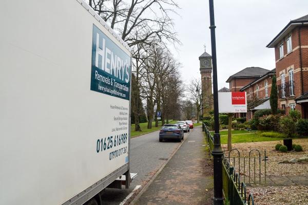 Henry's Removals & Transportation Ltd