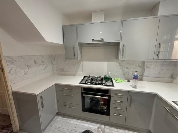 Godo Tiling and Bathrooms