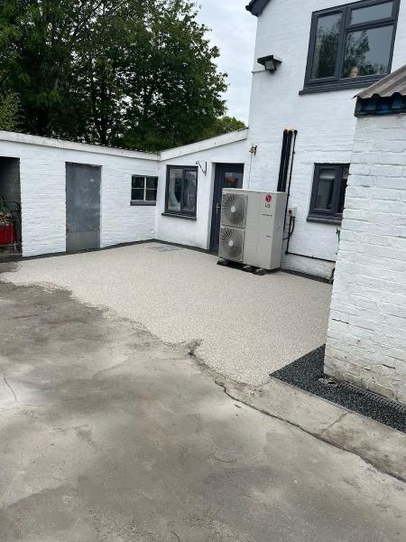 Pavestone Resin and Driveways Specialists