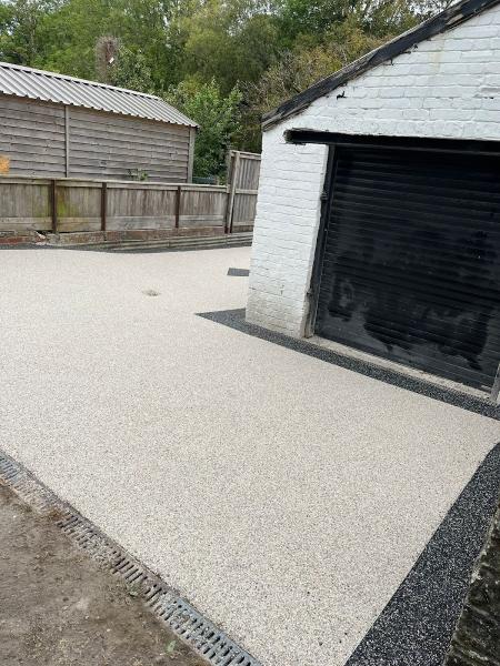 Pavestone Resin and Driveways Specialists