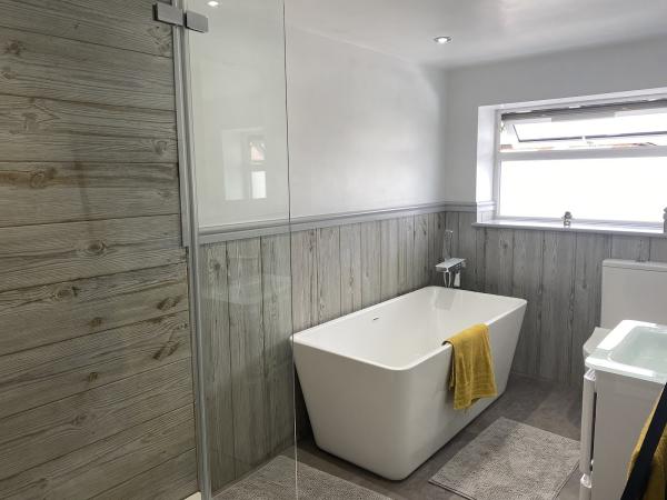 Goldswan Bathrooms Limited