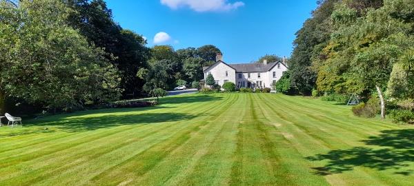 Contractwr Cefn Gwlad