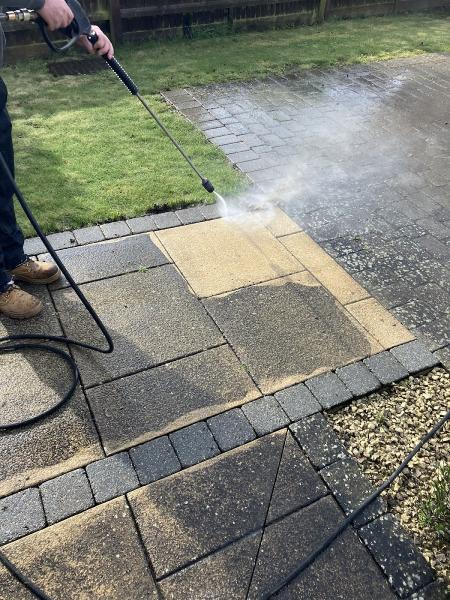 Bee  Clean Exterior Cleaning