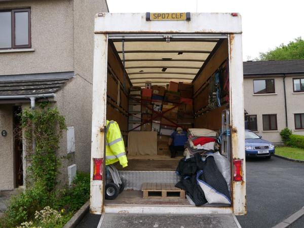 Leigh's Removals