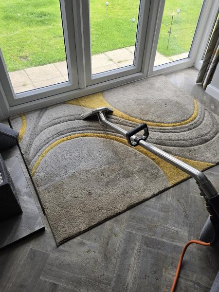 Diamond Glow Cleaning Service