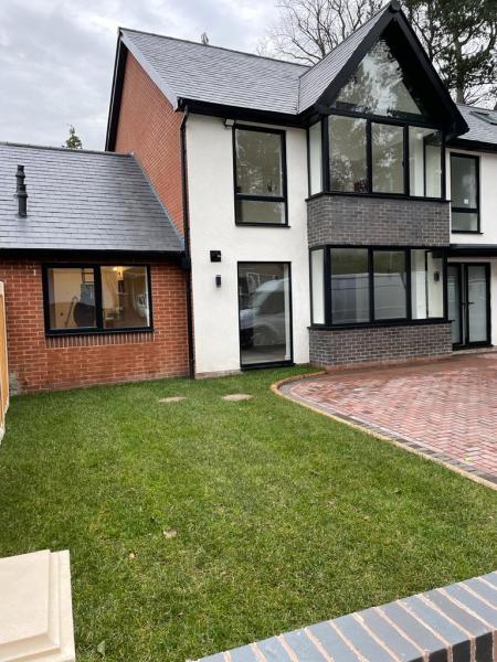 Bull Clean Window & Gutter Cleaning