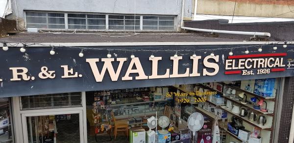 A R & E Wallis