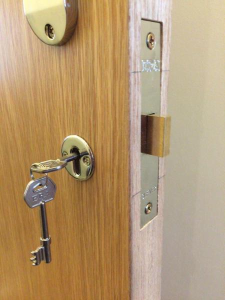 1A Ideal Locksmiths Kingston