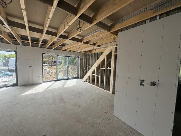 O m Williams Building and Roofing