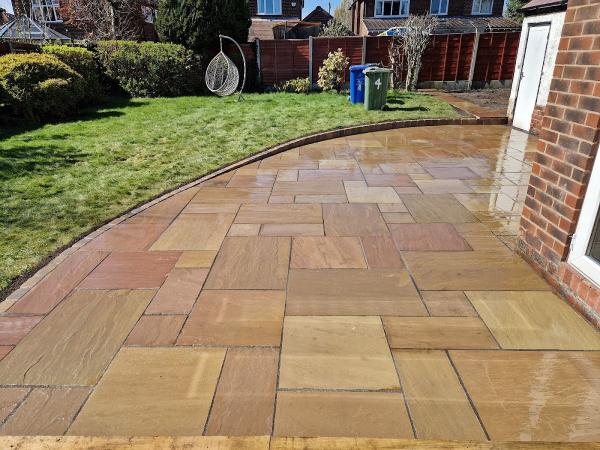 Select Driveways & Patios Ltd