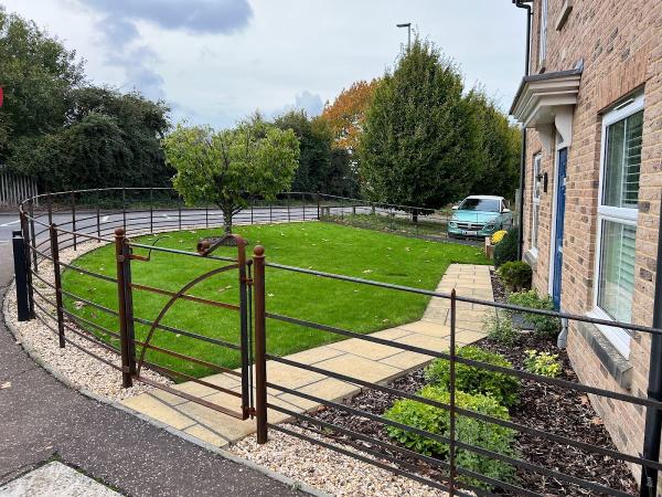 Norfolk Estate Fencing & Lawn Edging