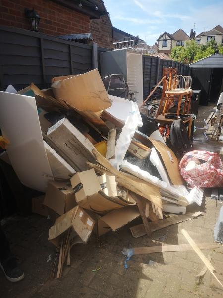 Boxell Removals Man & Van/Boxell Waste Management Waste Clearance