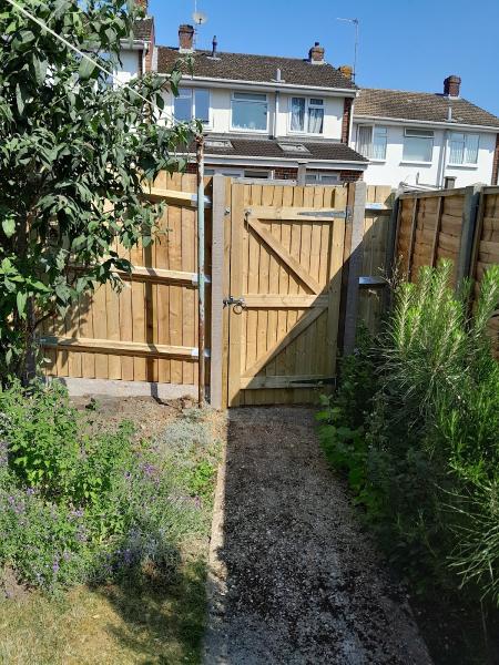 Labour Days Fencing & Garden Maintenance