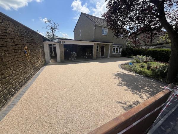 Select Paving and Roofing Wiltshire Ltd