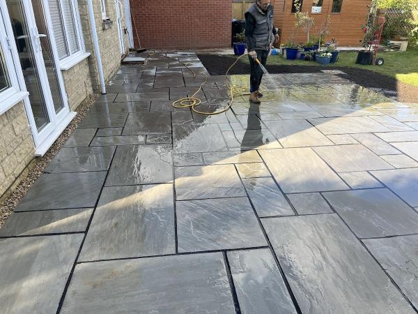 Select Paving and Roofing Wiltshire Ltd