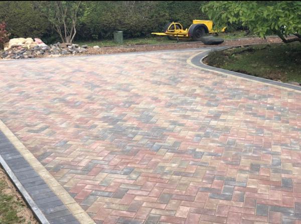 Select Paving and Roofing Wiltshire Ltd