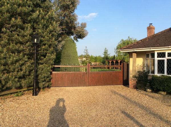 Ian Potts Fencing & Landscaping