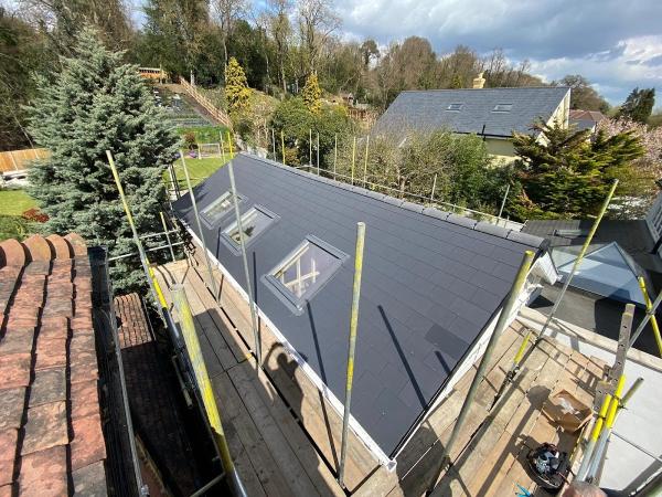 M Roofing and Building