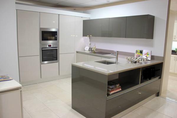 C D Kitchens & Bedrooms