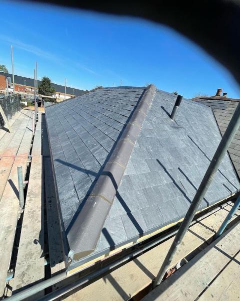 AM Roofing Specialists Ltd