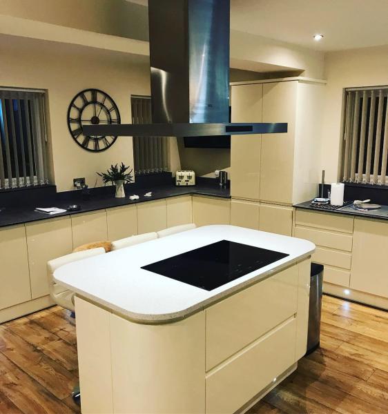 In2 Kitchens & Bedrooms