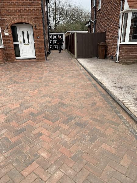 Grand Design Drives & Patios Stockport
