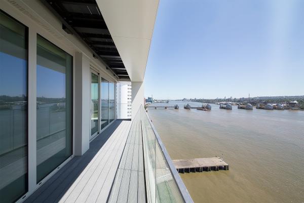 Life Residential Royal Wharf