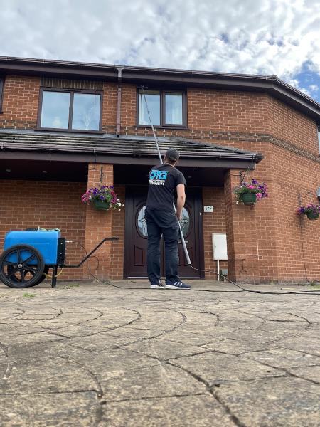 On the Glass Exterior Cleaning Services