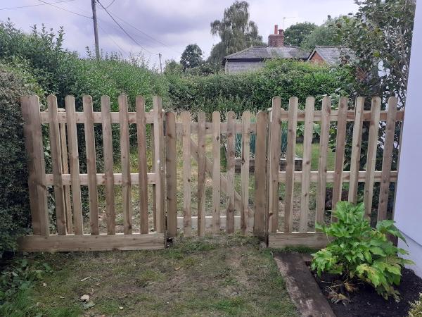 Topcat Fencing & Garden Solutions