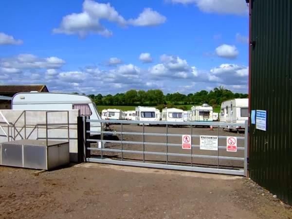 Longpools Caravan Storage