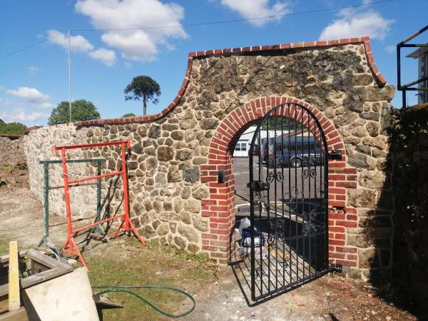 Stageman (Heritage Brickwork)