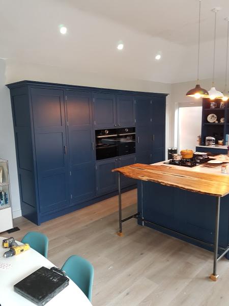 J. Roberts Furniture