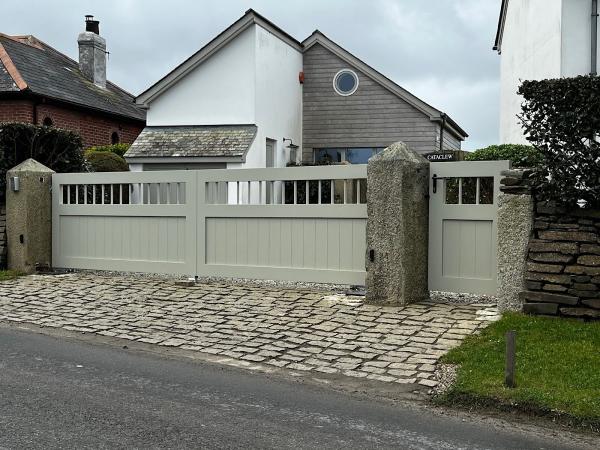 South West Garage Doors Ltd